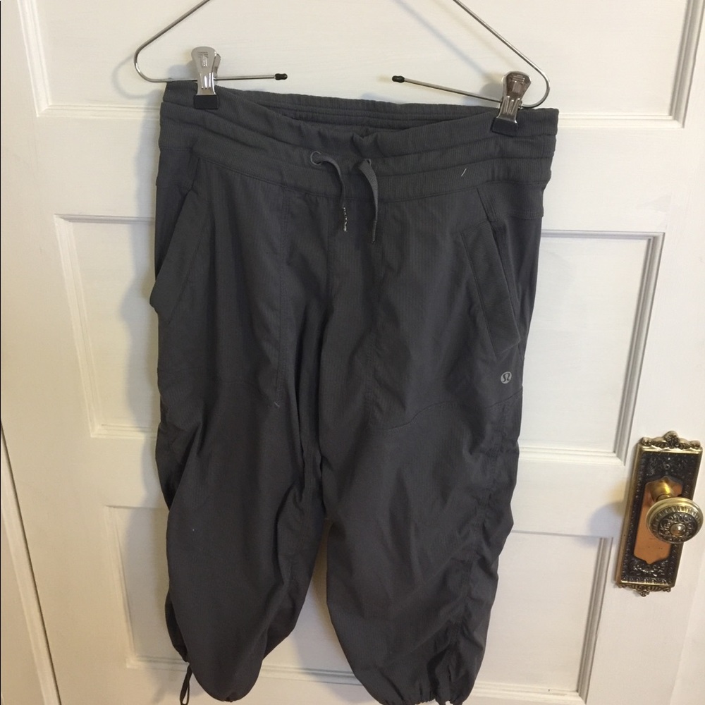 Lululemon dance studio II cropped unlined